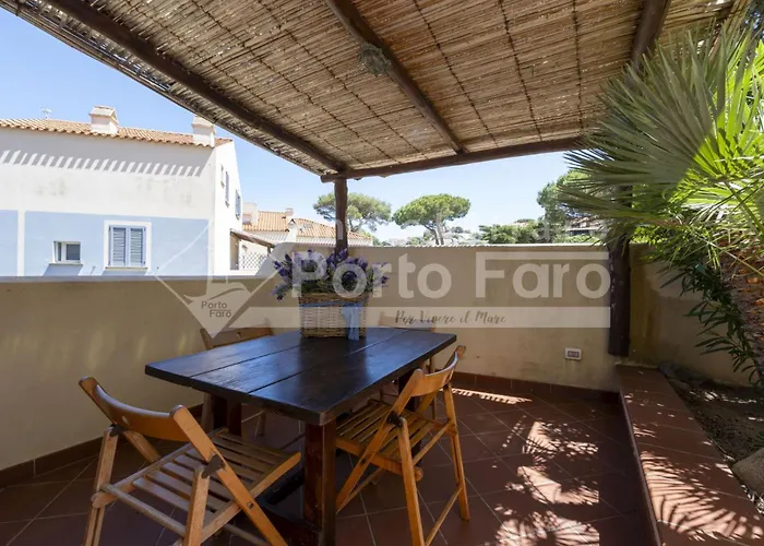 40 Faro - Splendido Bilocale Sulla Di Porto Faro Nyaraló